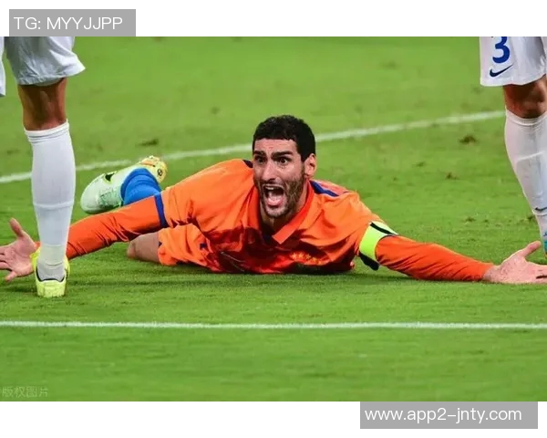 湖人队备战明年休赛期今年小修小补不做大交易引发球迷热议