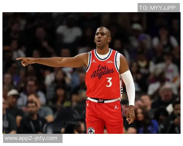 保罗举办派对仅三人到场球队文化建设屡遭冷遇引发关注