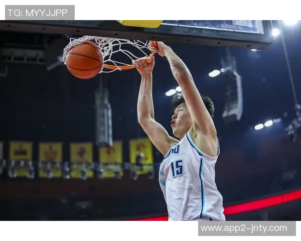 杨瀚森被指力量不足难以适应NBA赛场表现不佳需加强身体素质